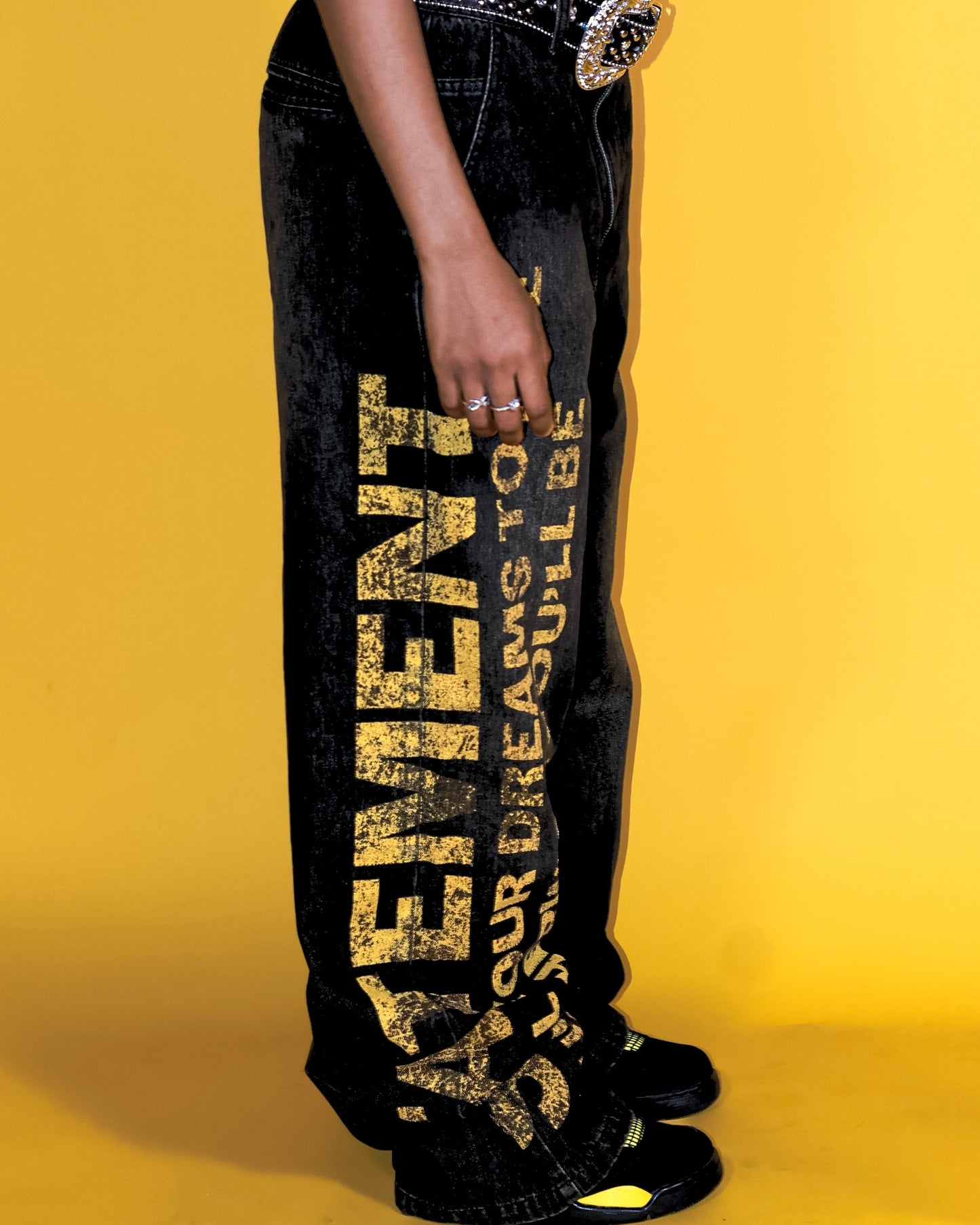 STATEMENT WASHED DENIM